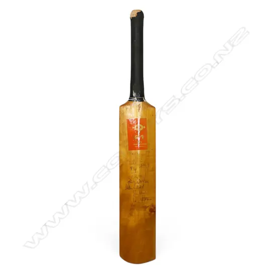 England v Australia 1985 - autographed CL souvenir size bat (570 mm) signed in ink,