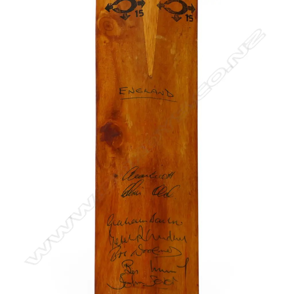England v Australia 1977 - autographed unbranded junior size bat (640 mm) signed in ink, Image 1++