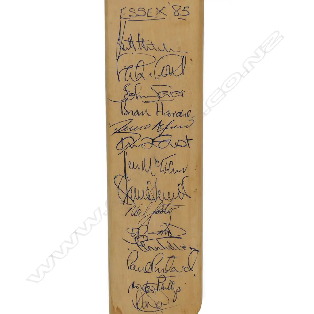 Essex v Nottinghamshire 1985 autographed miniature bat (460 mm) signed in ink, Image 1++