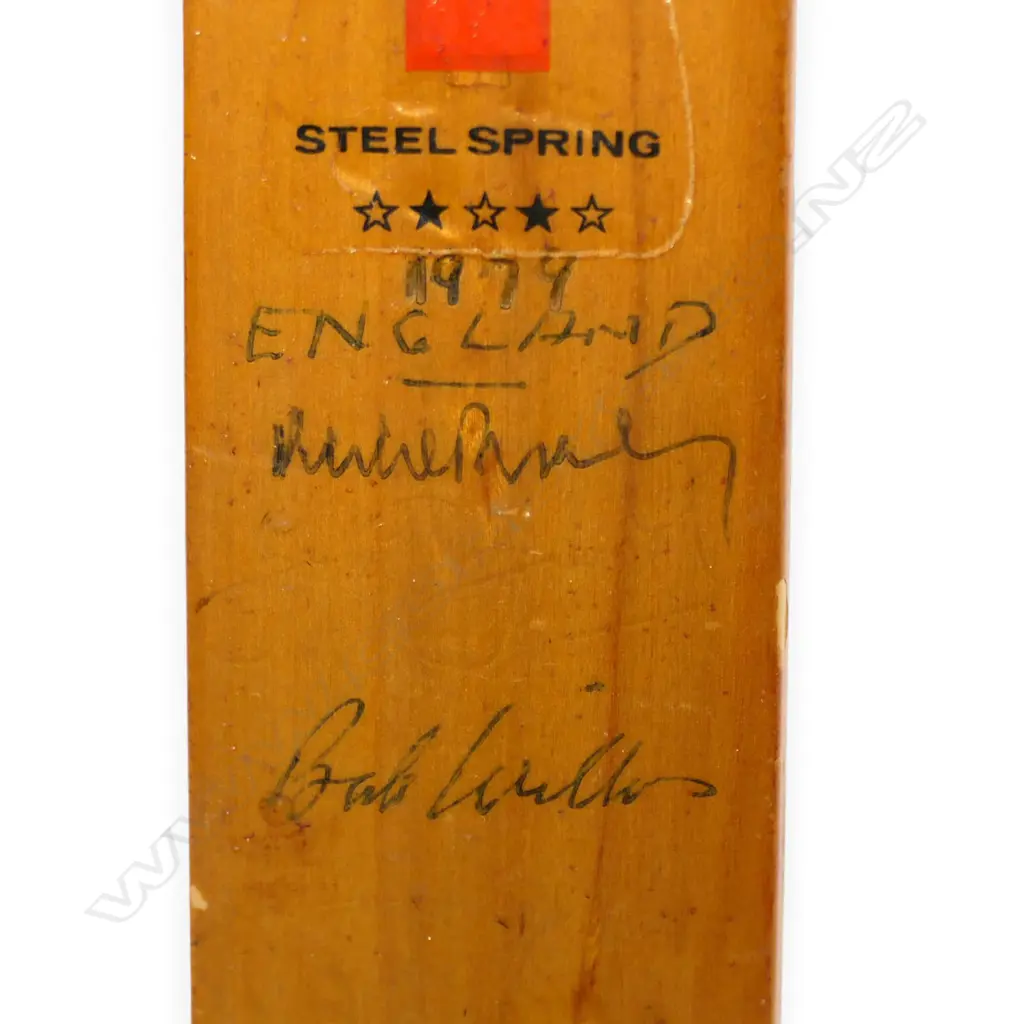 England 1979 - autographed Gray Nicholls miniature bat (295 mm) signed in ink - by Mike Brearley and Bob Willis, Image 1++