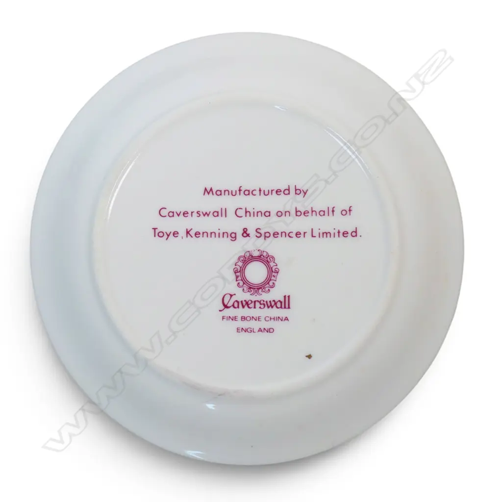 Set of six MCC monogrammed drinks coasters commemorating the 150th anniversary of the ' Real Tennis Court ' at Lords cricket ground - plus assorted novelty cricket items. Image 1++