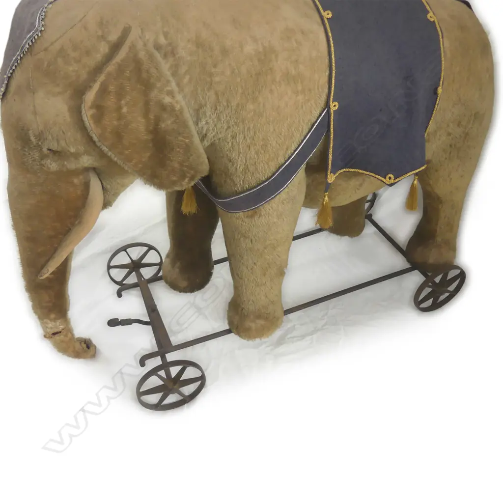 An Edwardian Steiff ride-on toy elephant Image 1++