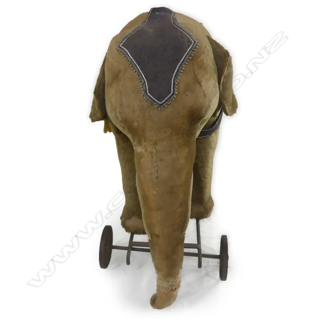 An Edwardian Steiff ride-on toy elephant Image 1++