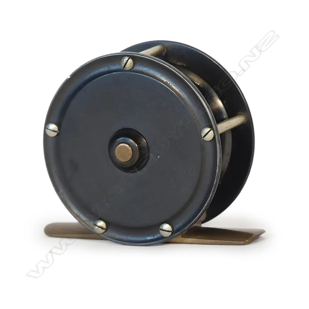 A vintage 2¼" Hercules fly fishing reel Image 1++
