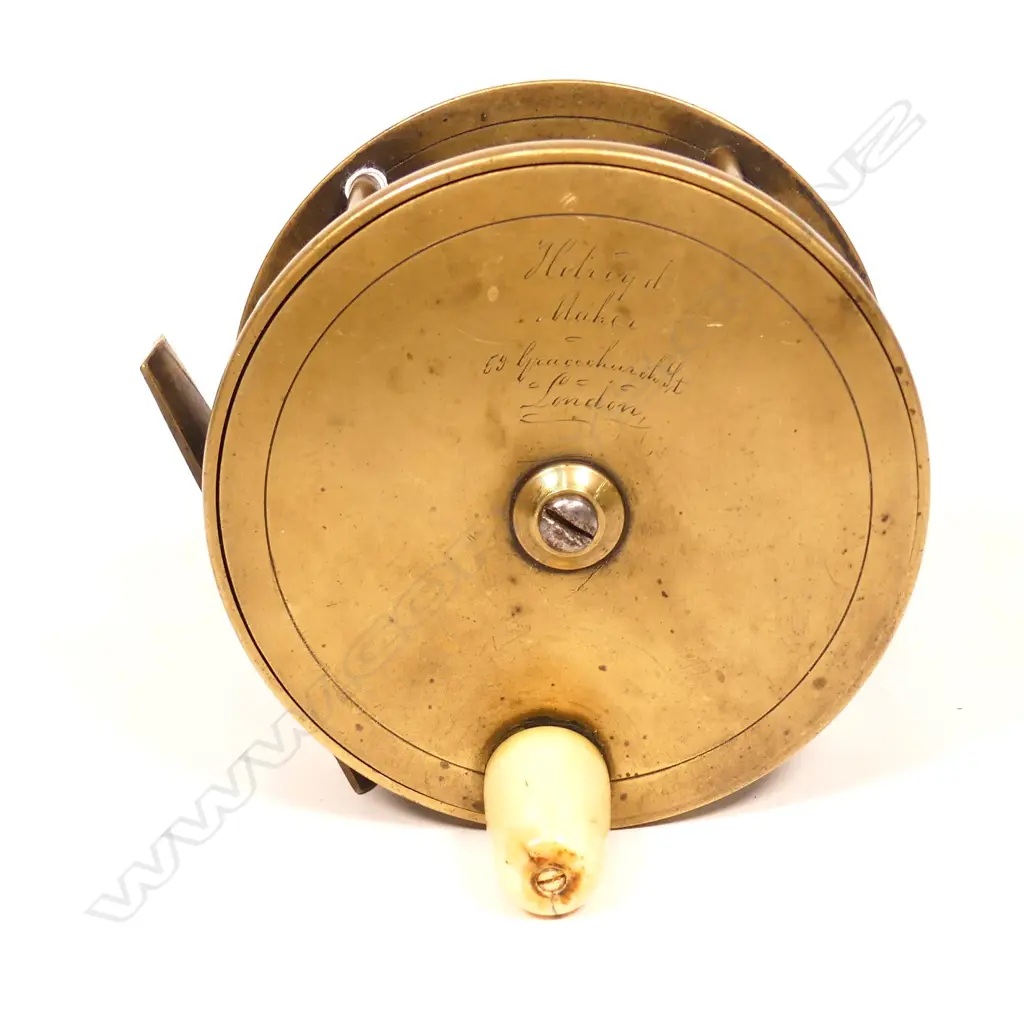 A large Holburn 4½" brass salmon fishing reel Image 1++