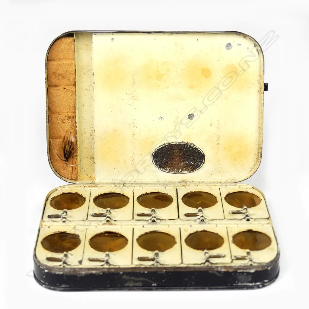 A c.1910 Ogden Smith black japanned fly box Image 1++