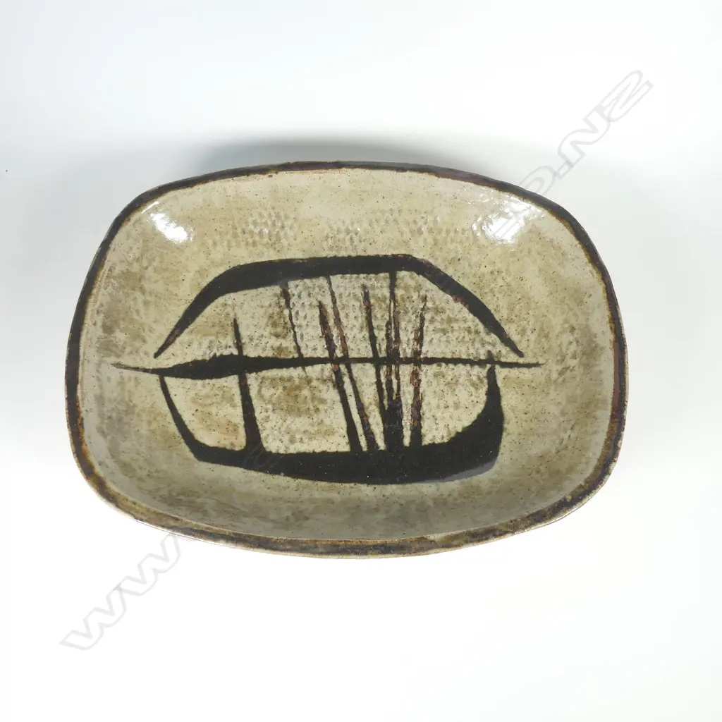 A Len Castle large dish collaboratively painted with an abstract design Image 1++