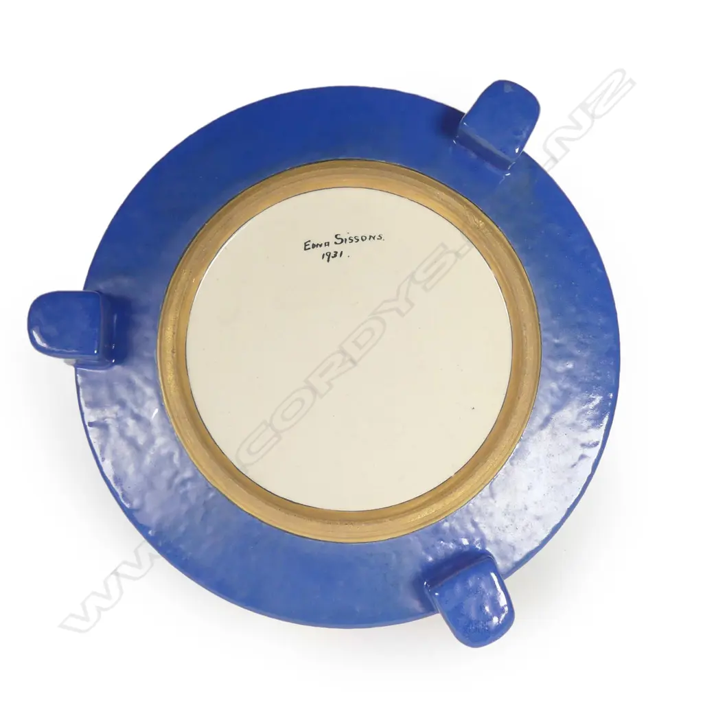 An Art Deco enamel painted lidded bowl by Edna Simmons of Whanganui Image 1++