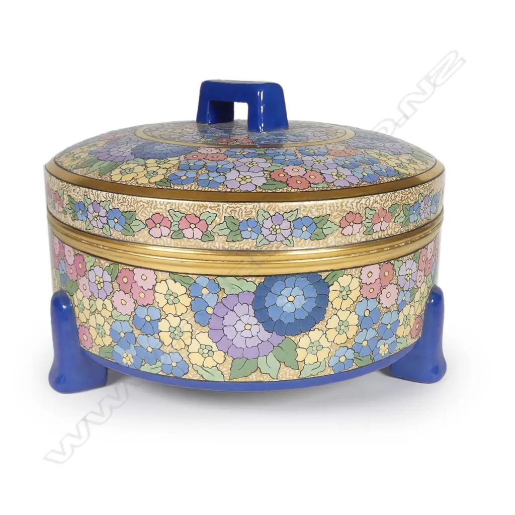 An Art Deco enamel painted lidded bowl by Edna Simmons of Whanganui Image 1++