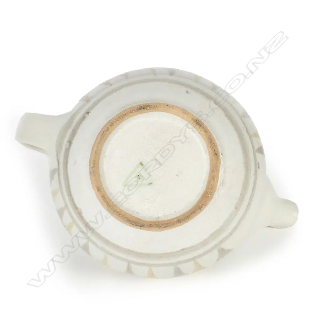 A rare Hanmer Pottery teapot by Jim Nelson Image 1++