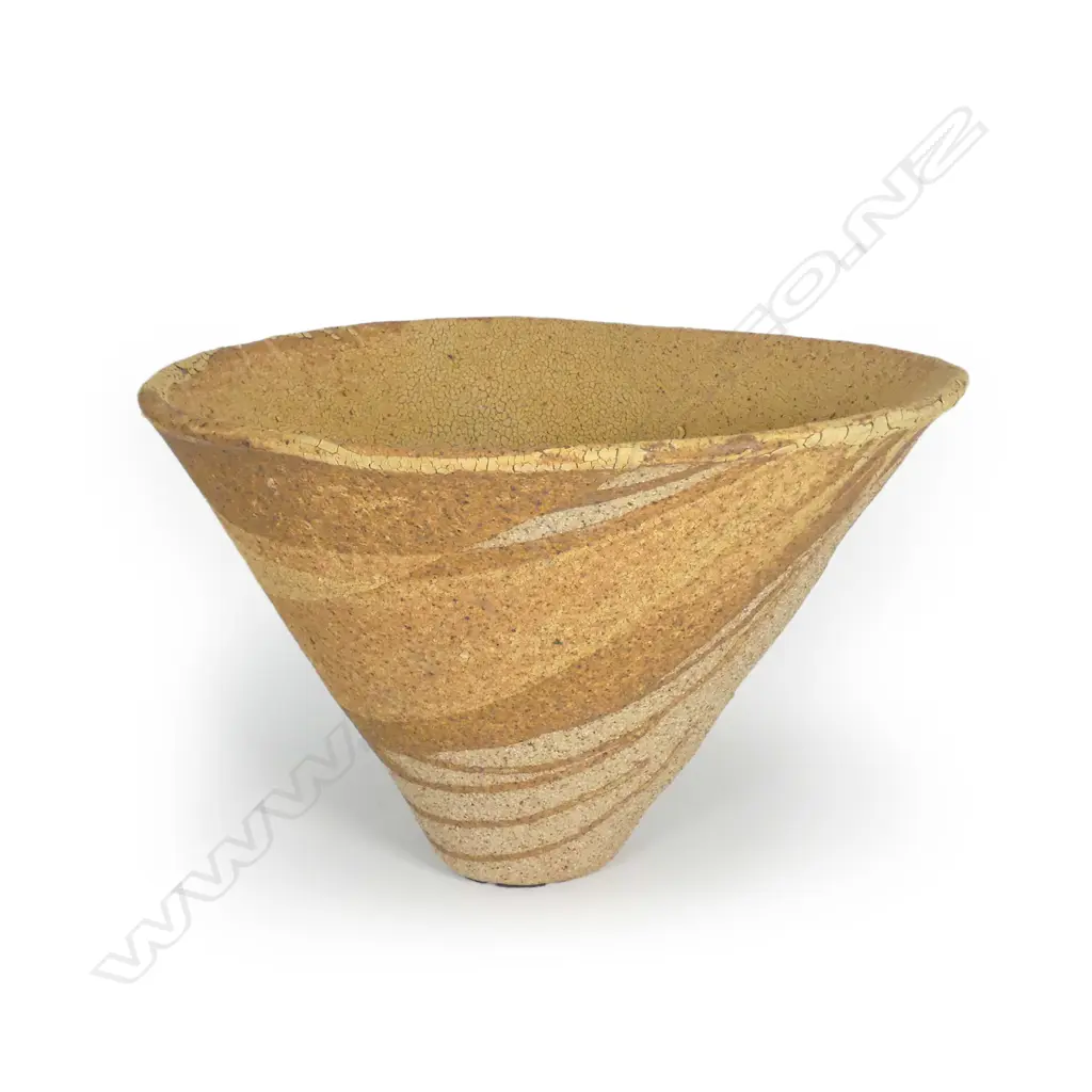 A Margaret Ryley (Canterbury) large bowl “Nor ’wester” Image 1++