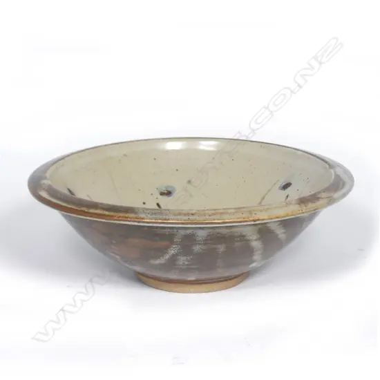 A Bernard Leach stoneware bowl