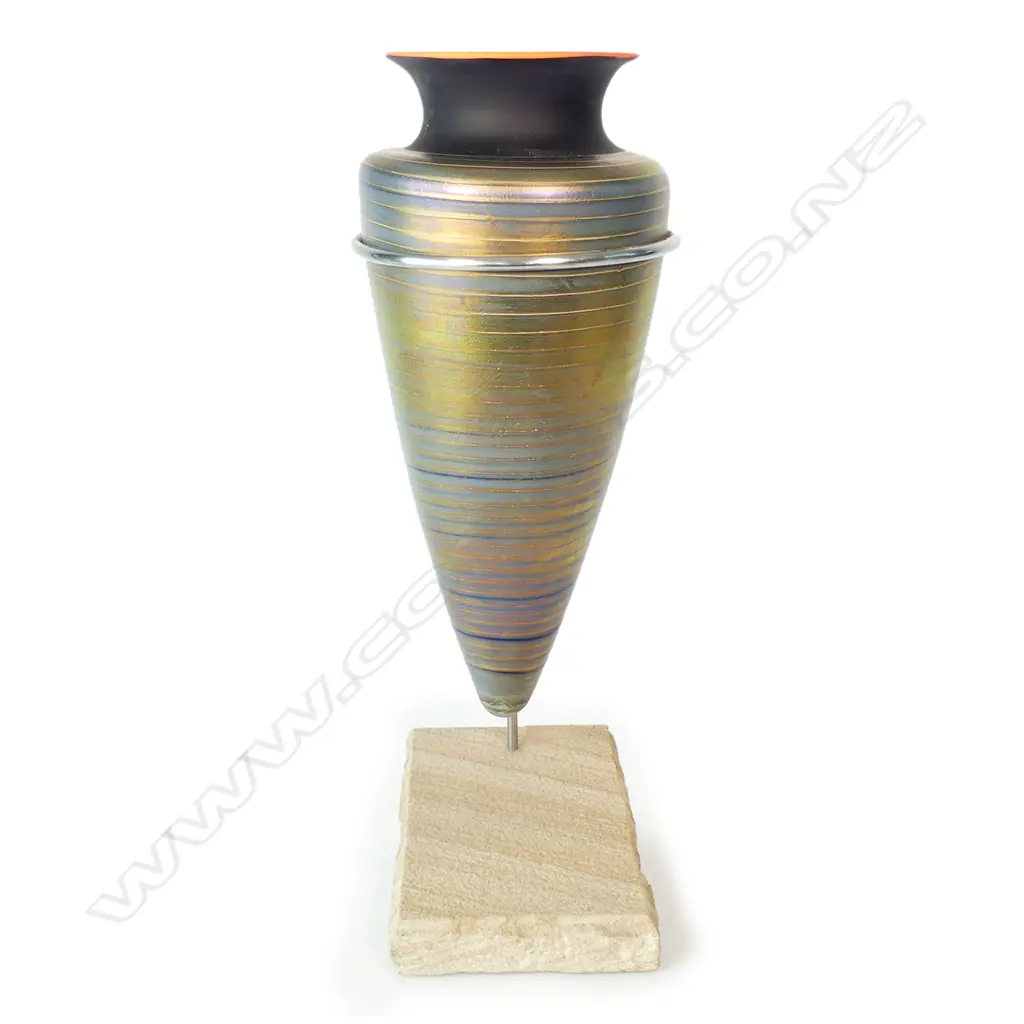 A Robert Wynne (Aust. b.1959) hand blown lustre glass amphora Image 1++