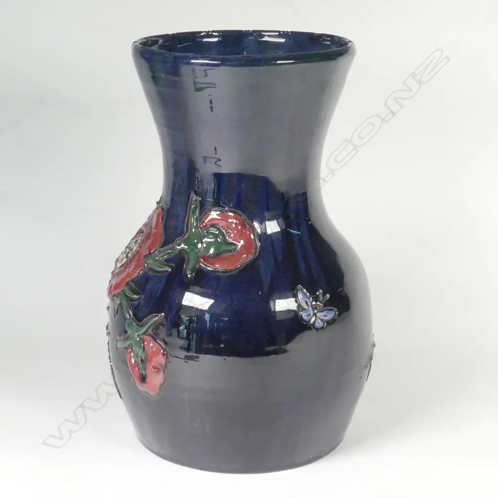 ELTON POTTERY VASE, 1880 Image 1++