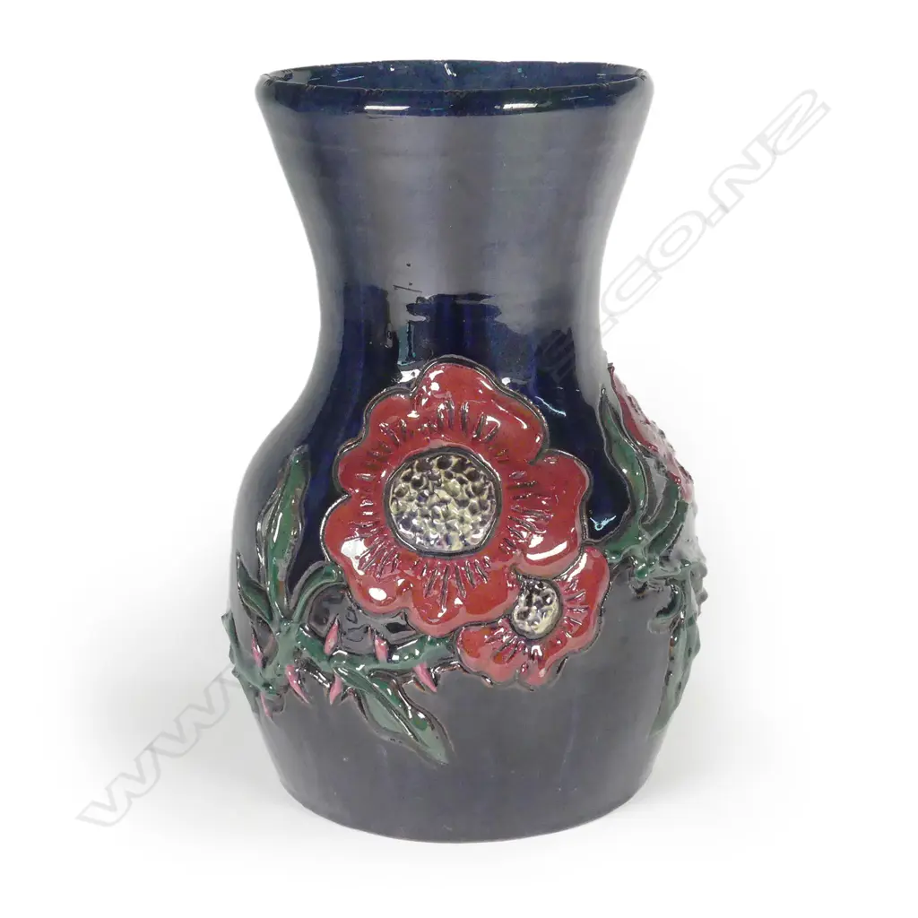 ELTON POTTERY VASE, 1880 Image 1++