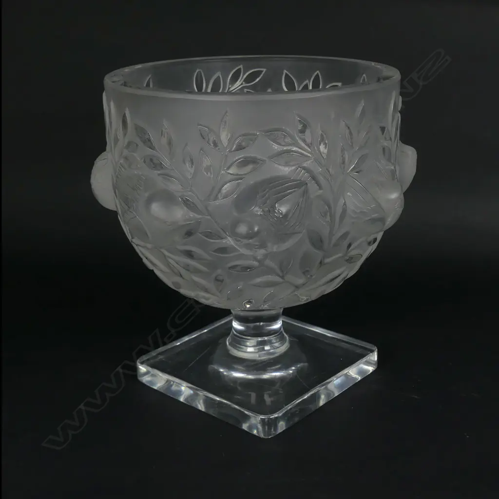 A Lalique crystal 'Elizabeth' pedestal bowl Image 1++
