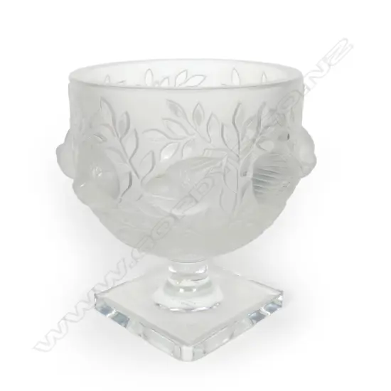 A Lalique crystal 'Elizabeth' pedestal bowl