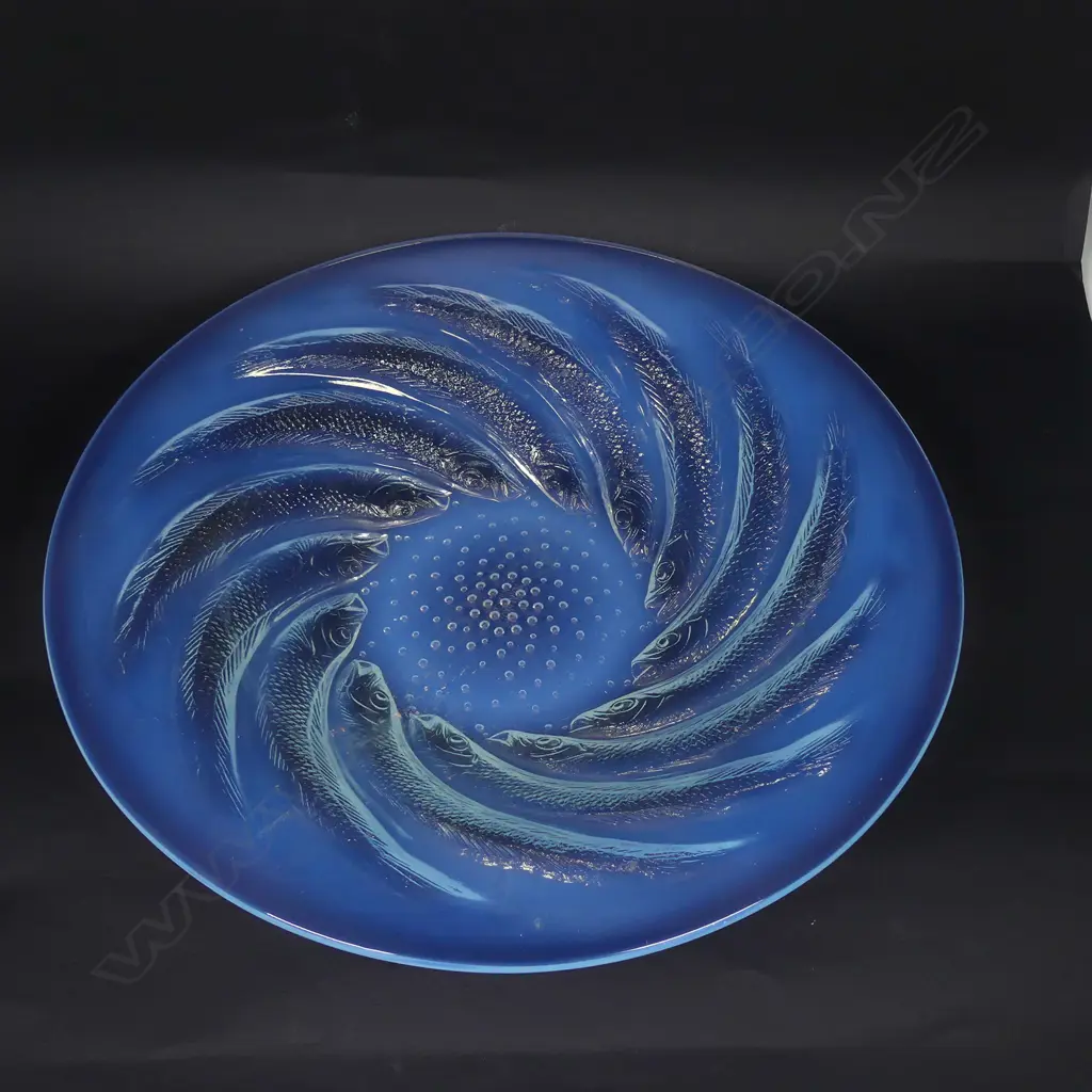 A Rene Lalique opalescent glass 'Poissons' shallow coupe-plate Image 1++