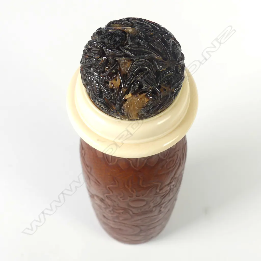 A quality old Chinese carved gourd bodied cricket container Image 1++