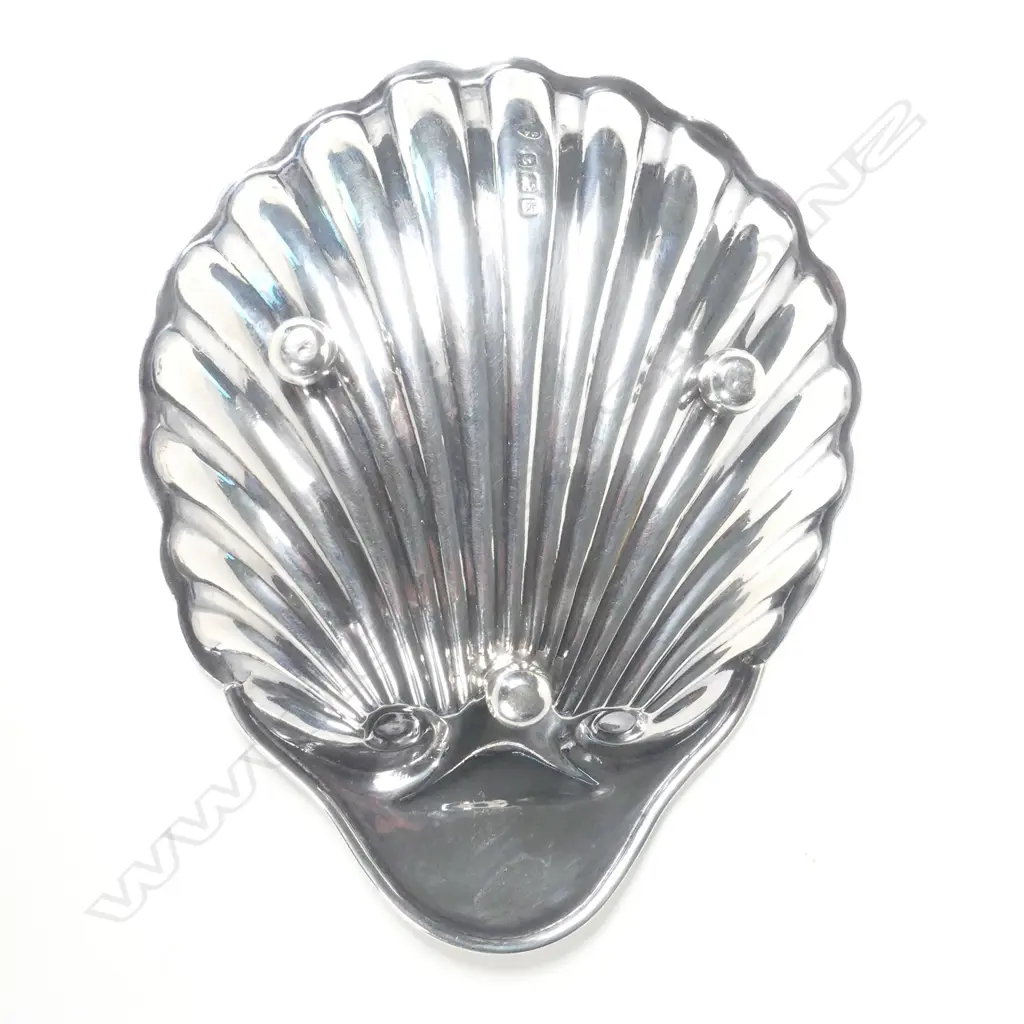 An Edwardian silver shell bonbon dish Image 1++