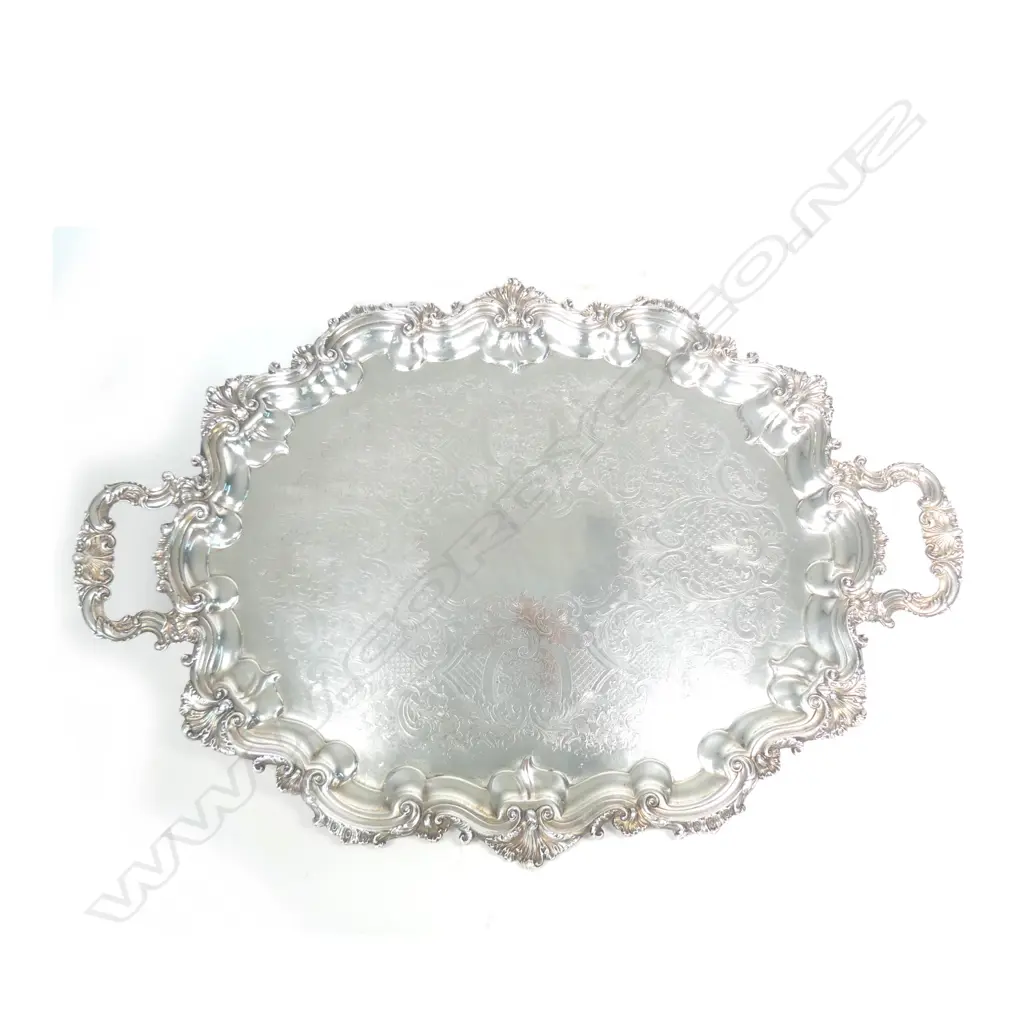 A reproduction Old English Plate silver on copper butler's two handled tray Image 1++