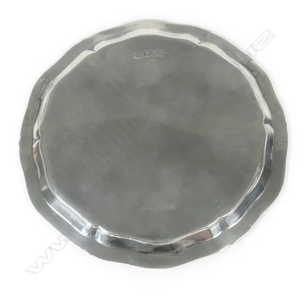 A Victorian silver waiter Image 1++