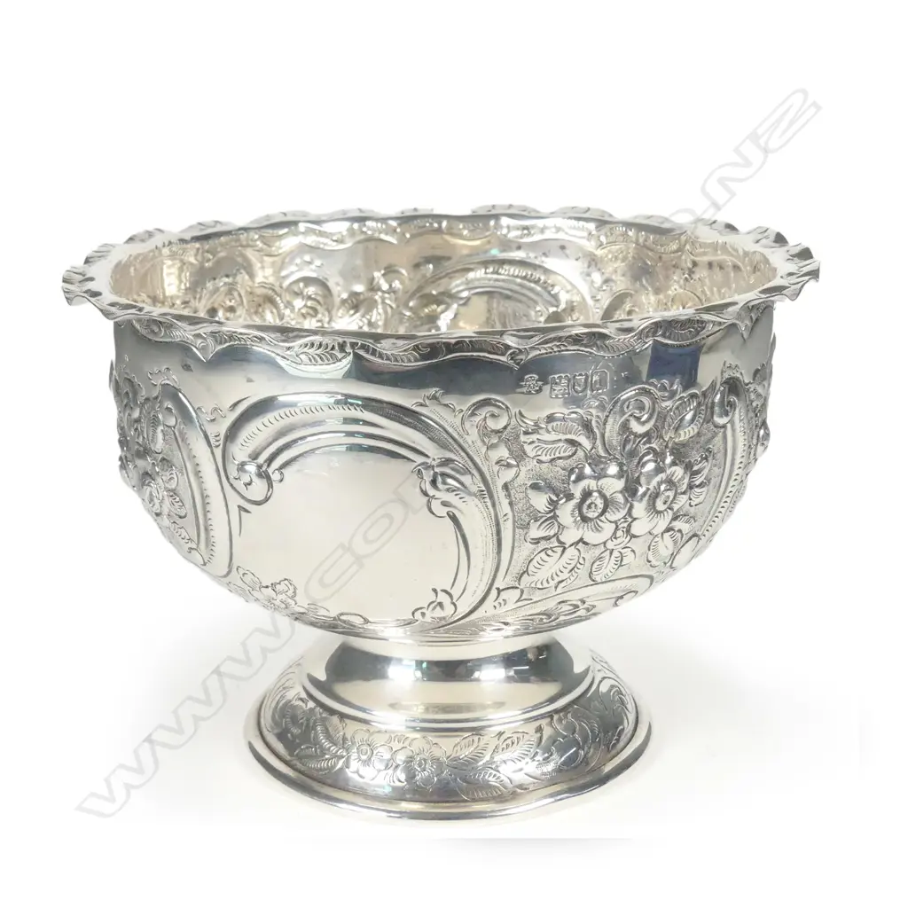 An Edwardian silver rose bowl Image 1++
