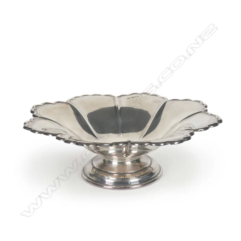 An Edwardian silver footed bowl Image 1++
