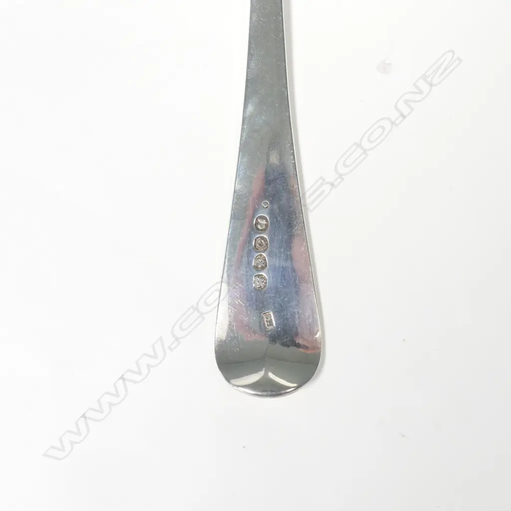 A George III silver berry spoon Image 1++