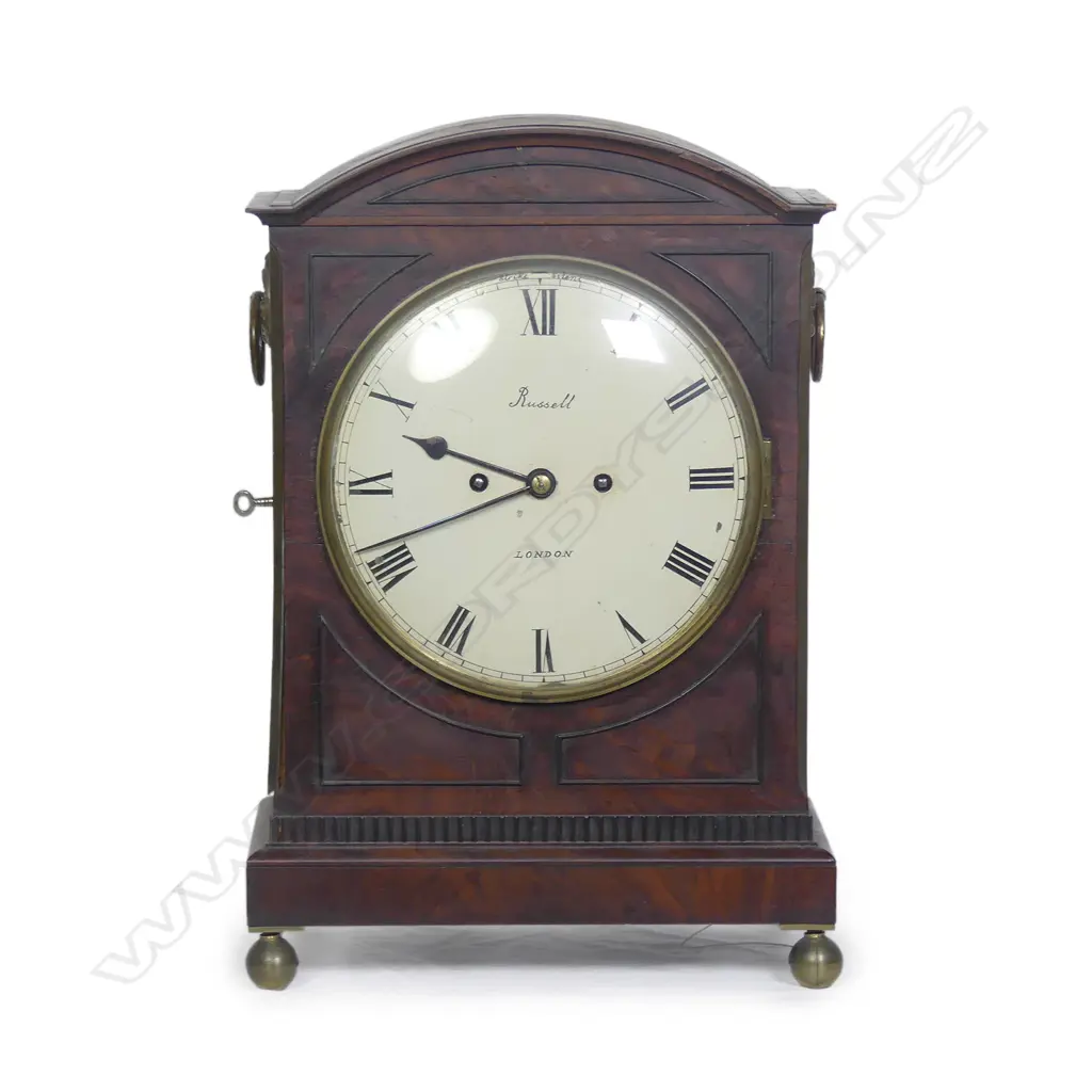 A Georgian walnut bracket clock by Russell of London Image 1++