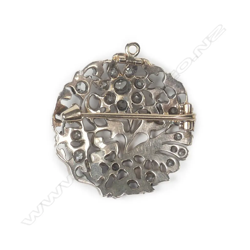 A Georgian gold and silver diamond set pendant/brooch Image 1++