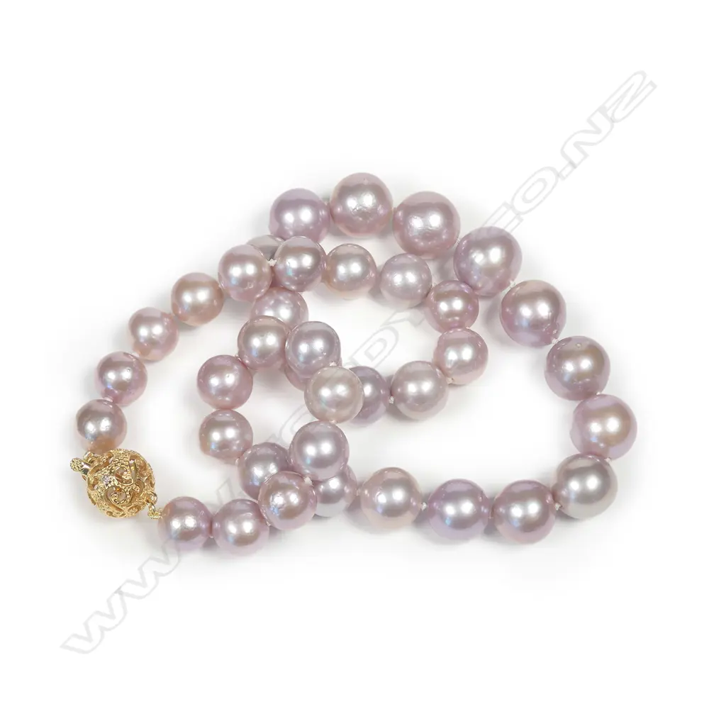 A cultured pearl necklace Image 1++