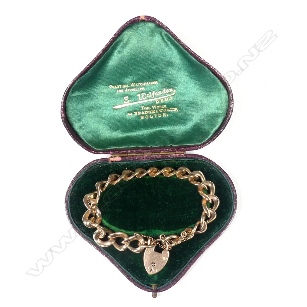 A late Victorian 9ct rose gold curb link bracelet Image 1++