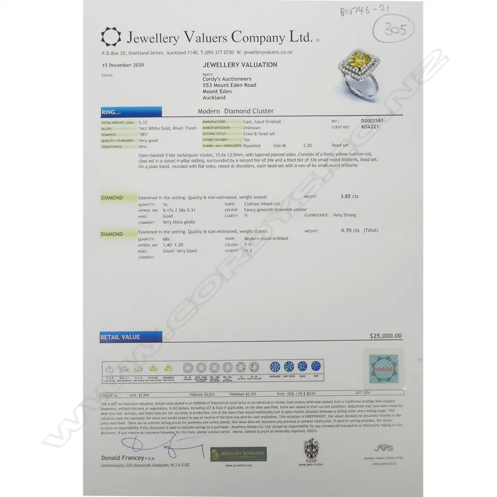 A 14ct white gold diamond double halo ring Image 1++