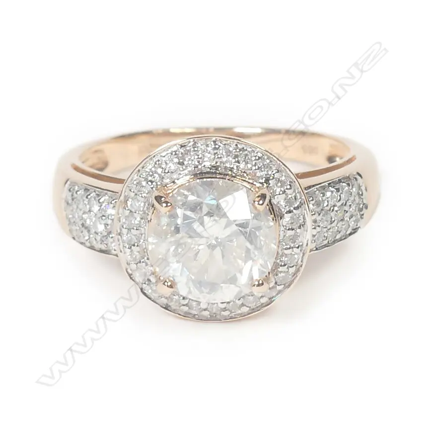 A 14ct rose gold diamond ring Image 1++