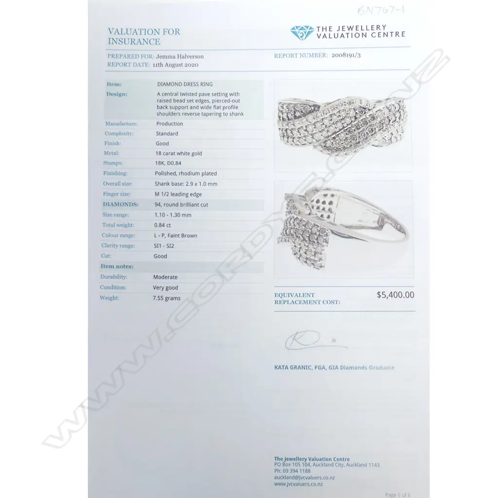 An 18ct white gold and multi diamond dress ring Image 1++