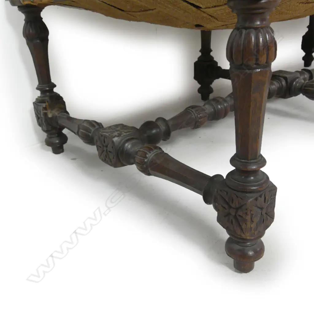 A 19thC French Renaissance style settee Image 1++