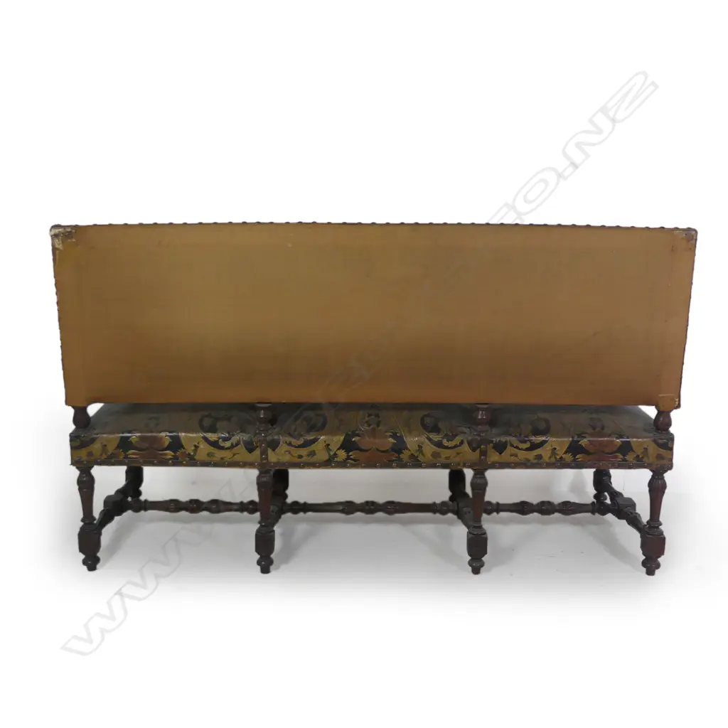 A 19thC French Renaissance style settee Image 1++