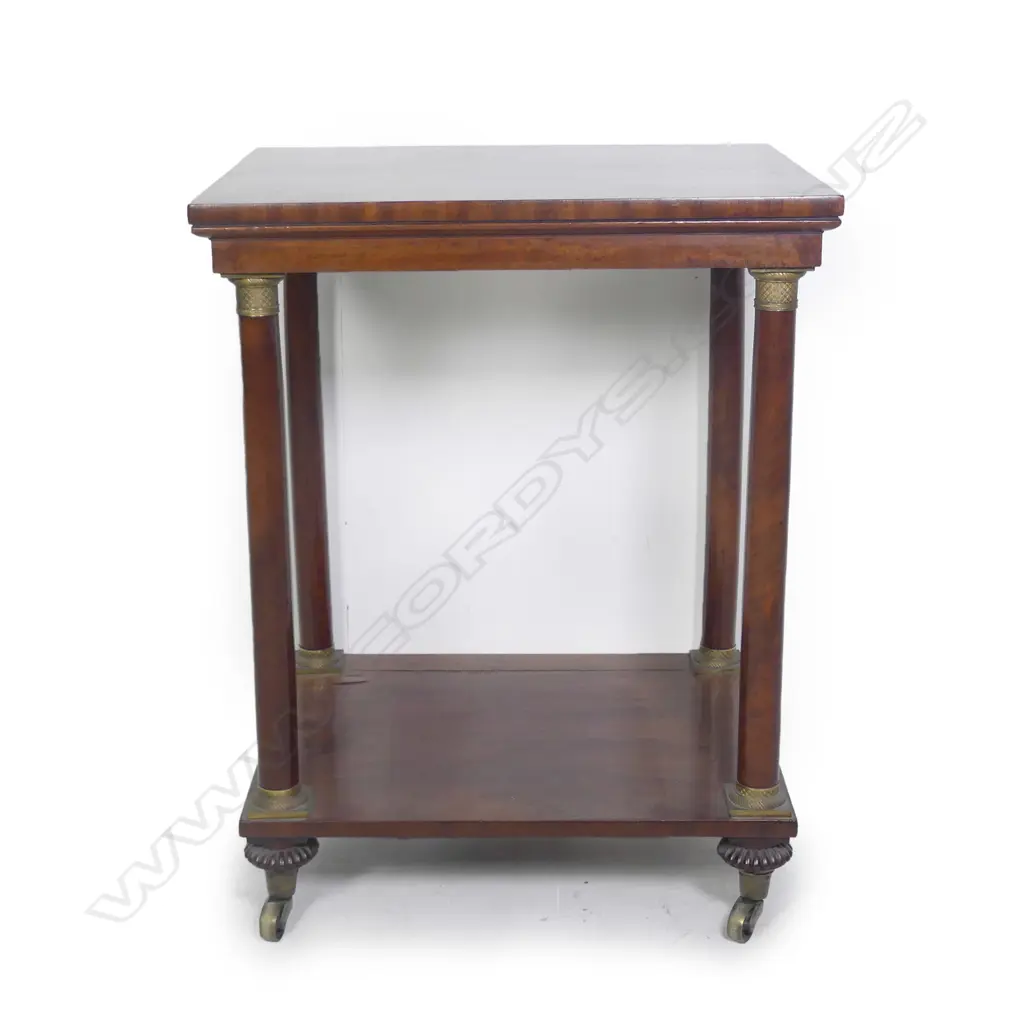 A French Empire display table Image 1++