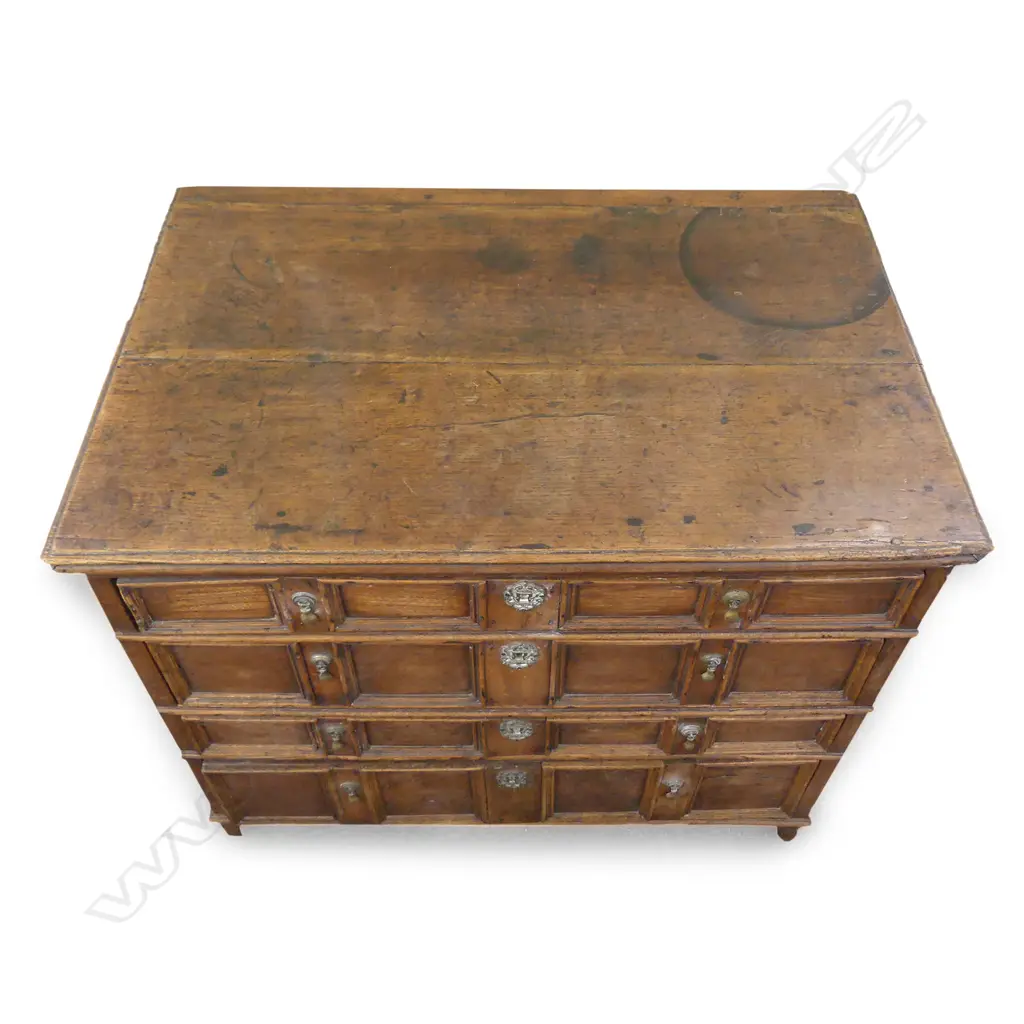 A William & Mary style four drawer country oak chest Image 1++