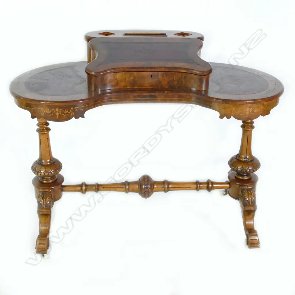 A Victorian burr walnut lady's writing desk Image 1++