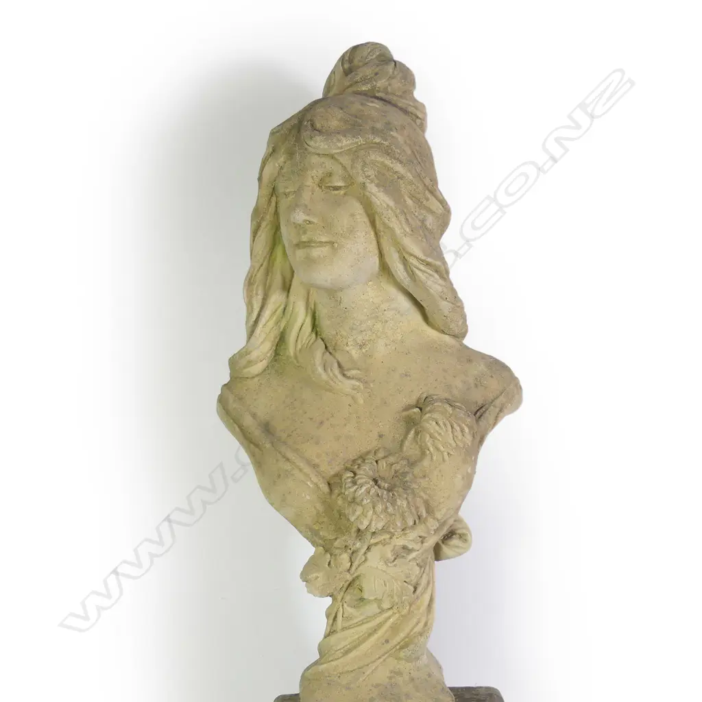 PR CHURCHSTONE BUSTS ON TALL PLINTHS Image 1++