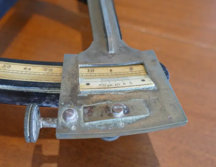 10-inch radius ebony frame and limb octant Image 1++