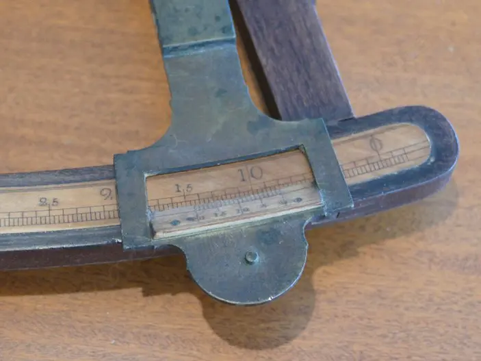 16-inch radius mahogany octant Image 1++
