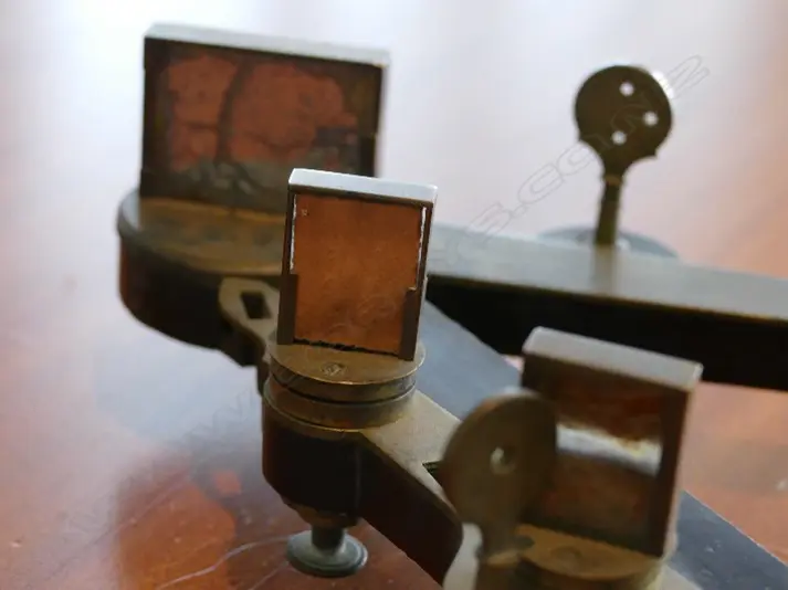 10-inch radius rosewood or ebony frame and limb octant Image 1++