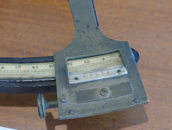 10-inch radius rosewood or ebony frame and limb octant Image 1++