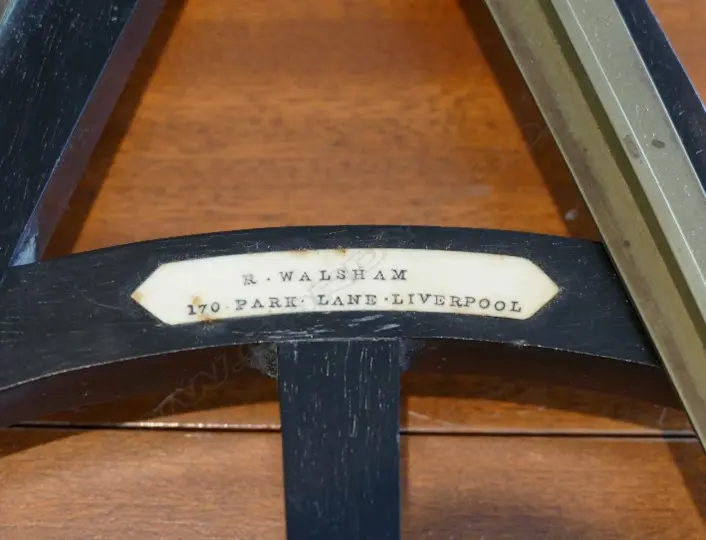 .OCTANT MAKER:   R WALSHAM, 170 PARK LANE, LIVERPOOL Image 1++