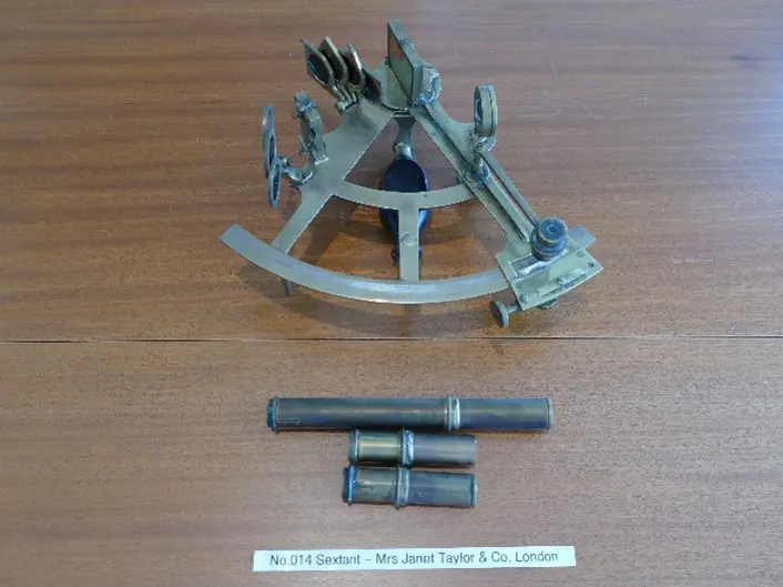 7-inch radius brass framed sextant Image 1++