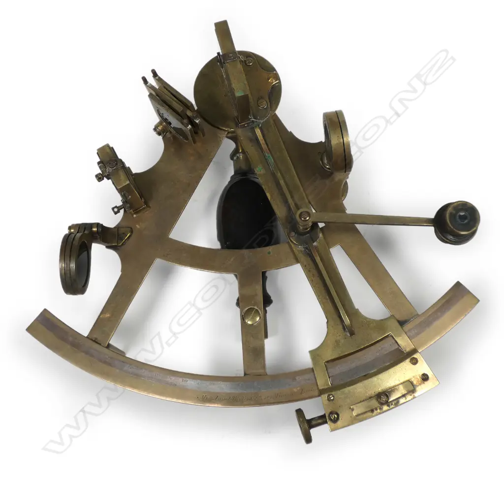 7-inch radius brass framed sextant Image 1++