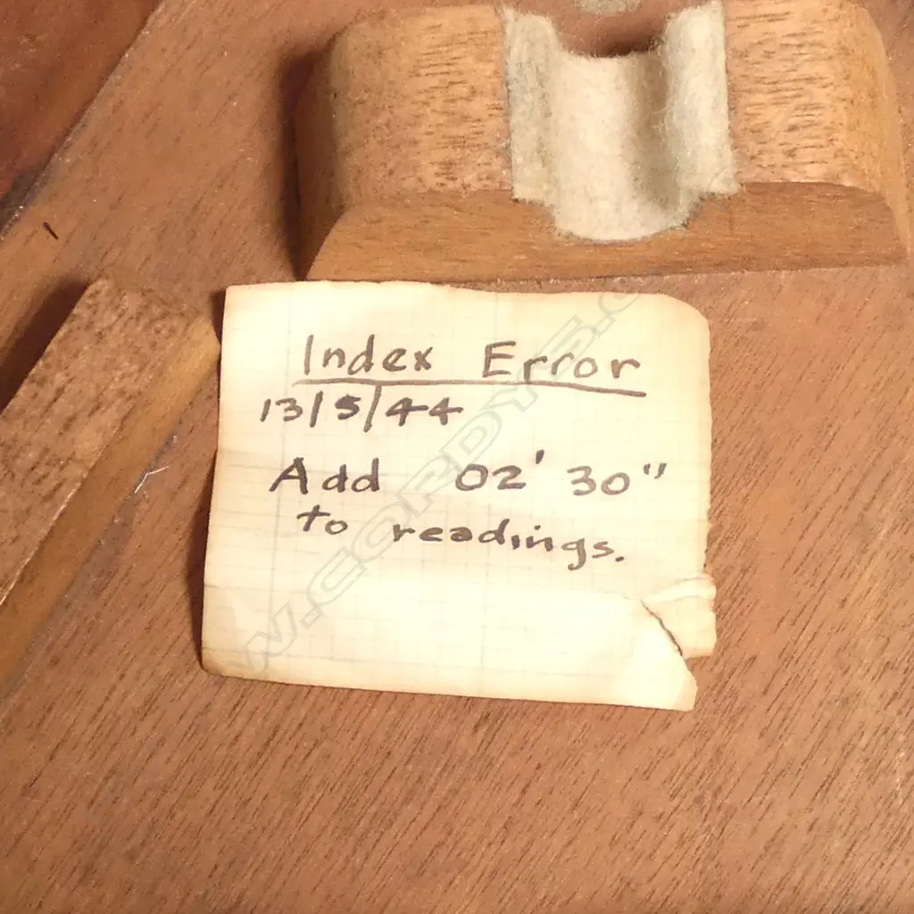 8-inch radius brass pillar framed sextant Image 1++